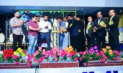 സെ​ന്റ് മേ​രീ​സ്‌ യാ​ക്കോ​ബാ​യ സു​റി​യാ​നി പ​ള്ളി വി​ള​വെ​ടു​പ്പു​ത്സ​വം