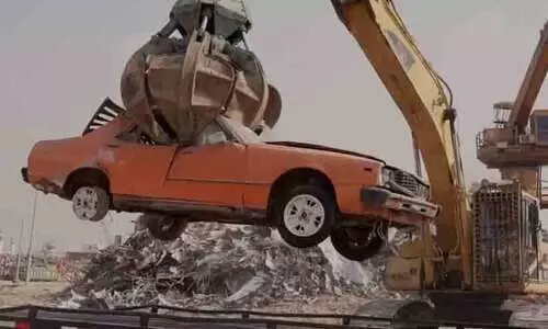 ഗ​താ​ഗ​ത നി​യ​മ​ലം​ഘ​ന​ങ്ങ​ളി​ൽ ക​ർ​ശ​ന ന​ട​പ​ടി; പി​ടി​ച്ചെ​ടു​ത്ത വാ​ഹ​ന​ങ്ങ​ൾ നശിപ്പിച്ചു