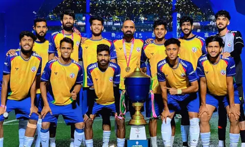 40 ബ്ര​ദേ​ഴ്സ് ജി​ല്ല ക​പ്പ്; ബി.​എം.​ഡി.​എ​ഫ് മ​ല​പ്പു​റ​ത്തി​ന് കി​രീ​ടം