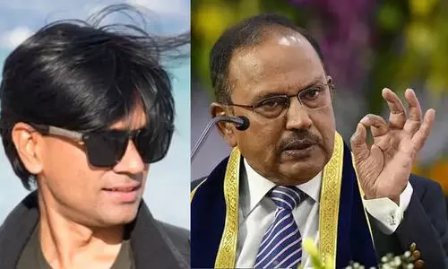 അജിത് ഡോവലിന്റെ വിഡിയോ പങ്കുവെച്ച് മുഹമ്മദ് സുബൈർ: ‘ഇത് ഗോദി മീഡിയക്കും വലതുപക്ഷ വിദ്വേഷപ്രചാരകർക്കുമുള്ള അടി’ അജിത് ഡോവലിന്റെ വിഡിയോ പങ്കുവെച്ച് മുഹമ്മദ് സുബൈർ: ‘ഇത് ഗോദി മീഡിയക്കും വലതുപക്ഷ വിദ്വേഷപ്രചാരകർക്കുമുള്ള അടി’