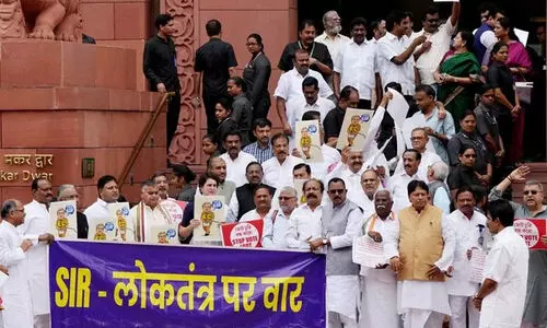 എ​സ്.​ഐ.​ആ​റി​നെ​തി​രെ കോ​ൺ​ഗ്ര​സ് തെ​രു​വി​ലേ​ക്ക്; രാം​​ലീ​​ലാ മൈ​​താ​​നി​​യി​​ൽ ഡി​​സം​​ബ​​റി​​ൽ മ​​ഹാ​​റാ​​ലി