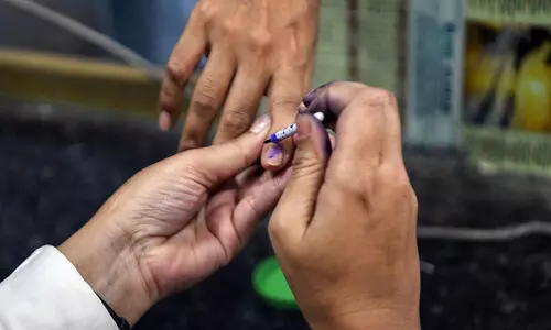 കോ​​​ഴി​​​ക്കോ​​​ട് കോ​​​ർ​​​പ​​​റേ​​​ഷ​​​നി​​​ൽ കെ. ​​റം​​ല​​ത്ത് മൂ​​ന്നാ​​ലി​​ങ്ക​​ലി​​ൽ ആ​​ർ.​​ജെ.​​ഡി സ്ഥാ​​നാ​​ർ​​ഥി; തോ​​​മ​​​സ് മാ​​​ത്യു​​​വി​​​നെ പി​​​ൻ​​​വ​​​ലി​​​ച്ച് എ​​​ൽ.​​​ഡി.​​​എ​​​ഫ്