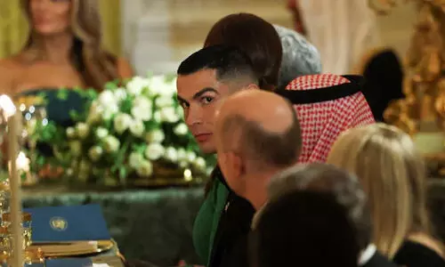 ട്രംപിന്റെ അത്താഴവിരുന്നിൽ അതിഥിയായി റൊണാൾഡോയും; ഇളയമകൻ പോർച്ചുഗൽ താരത്തിന്റെ കടുത്ത ആരാധകനെന്ന് യു.എസ് പ്രസിഡന്റ്