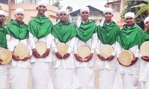 അ​റ​ബ​ന​ത്താ​ളം ഇ​ണ​ക്കി​ അ​ങ്ങ് അ​സ​മി​ൽ​നി​ന്നെ​ത്തി​യ സ​ൽ​മാ​നെ​യും തൃ​ശൂ​ർ സ്വ​ദേ​ശി ആ​ദി​ദേ​വി​നെ​യും
