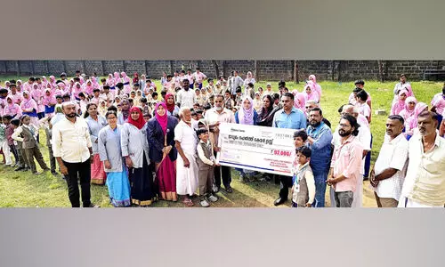 മാധ്യമം ഹെൽത്ത് കെയറിന് പുതുനഗരം ഇസ്‍ലാമിക് ഇംഗ്ലീഷ് ഹൈസ്കൂൾ വിദ്യാർഥികളുടെ കരുതൽ