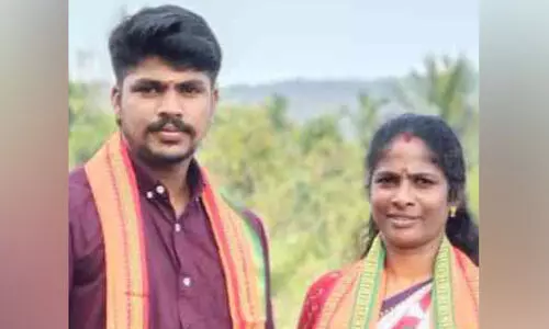 സ്ഥാനാർഥികളായി അമ്മയും മകനും