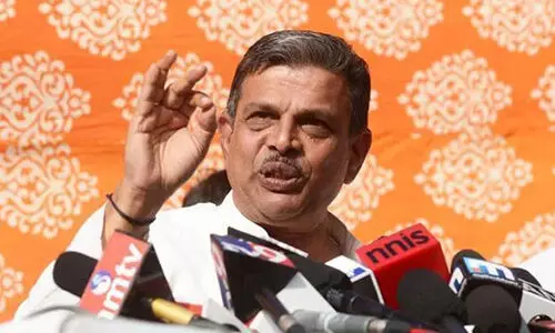 മറ്റുമതക്കാർ ഹിന്ദുമതം സ്വീകരിക്കുന്നത് മതംമാറ്റമല്ലെന്ന് ആർ.എസ്.എസ്; ‘ഘർ വാപസി എന്നാൽ തെറ്റുതിരുത്തൽ, വിദേശികൾ അടക്കം ഹിന്ദുമതം സ്വീകരിക്കുന്നത് സ്വാഗതാർഹം’