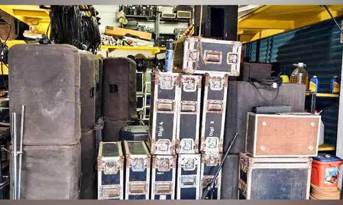 ഹലോ...മൈക്ക് ടെസ്റ്റിങ്​!...