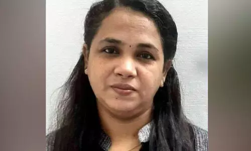 അപരിചിത യുവാവിന് സ്വന്തം വൃക്ക നൽകിയ ഡിന എബി തെരഞ്ഞെടുപ്പ് ഗോദയിൽ