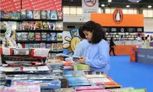 കു​വൈ​ത്ത് അ​ന്താ​രാ​ഷ്ട്ര പു​സ്ത​ക​മേ​ള​യി​ൽ അ​തി​ഥി​യാ​യി ഒ​മാ​ൻ