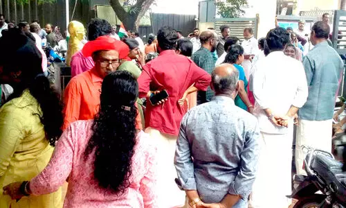 പഞ്ചായത്തുകളിൽ നാമനിർദ്ദേശ പത്രിക നൽകാൻ തിരക്ക്