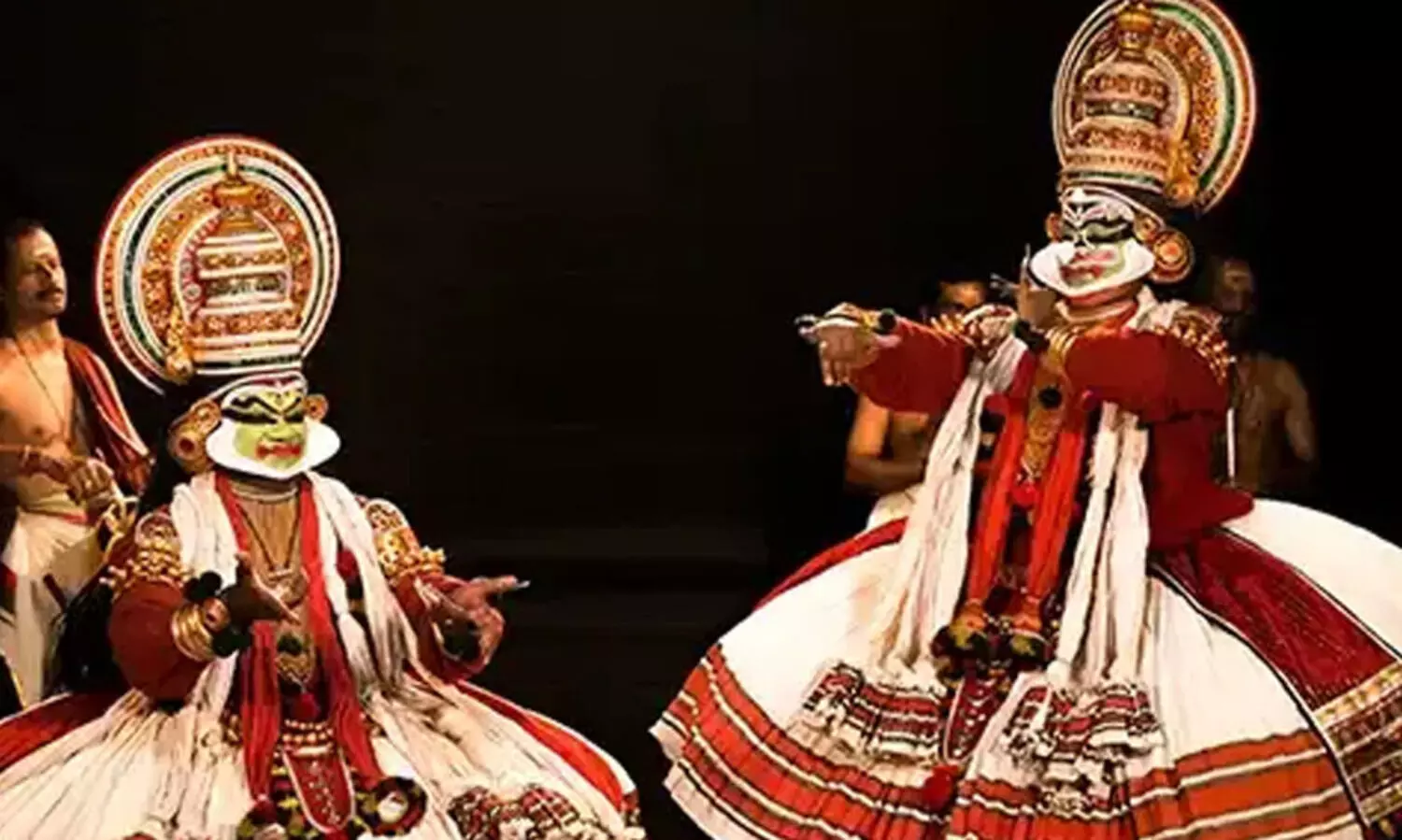 കലാമണ്ഡലമൊക്കെയുണ്ട് പക്ഷേ, കഥകളിക്കാളില്ല!