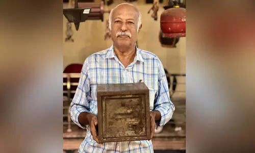 കൗതുകക്കാഴ്ചയായി ബാലറ്റ് പെട്ടി