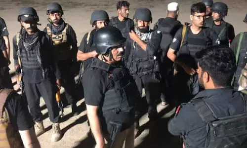 പാകിസ്താനിൽ ഏഴ് സമാധാന പ്രവർത്തകരെ ഭീകരർ വെടിവെച്ച് കൊന്നു