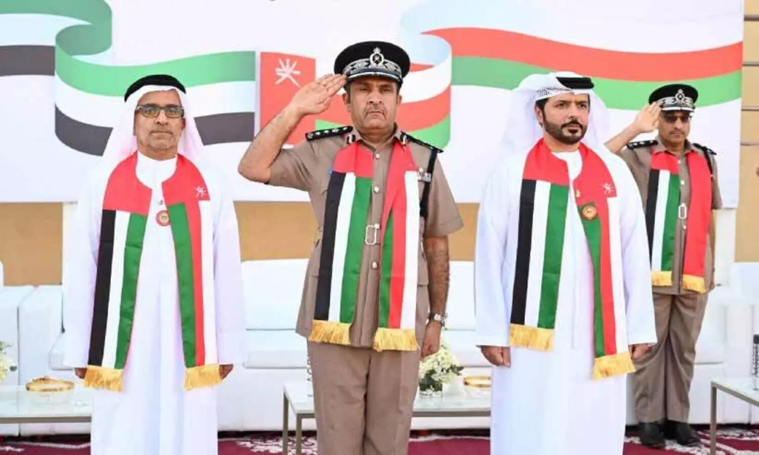 ഒ​മാ​ൻ ദേ​ശീ​യ ദി​നം: സ​ന്ദ​ർ​ശ​ക​ർ​ക്ക്‌ സ്വീ​ക​ര​ണം