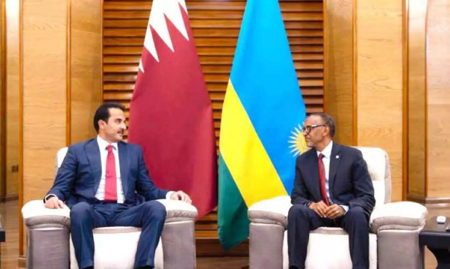 ഖ​ത്ത​ർ അ​മീ​ർ റു​വാ​ണ്ട പ്ര​സി​ഡ​ന്റു​മാ​യി കൂ​ടി​ക്കാ​ഴ്ച ന​ട​ത്തി