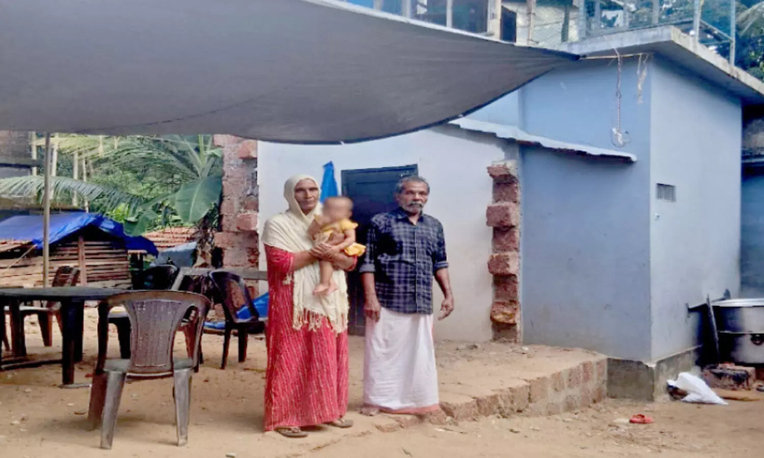 സ​ങ്ക​ട​ക്ക​ട​ലി​ൽ ജ​ലീ​ലി​ന്റെ കു​ടും​ബം, ത​റ​യി​ലൊ​തു​ങ്ങി​യ വീ​ട് കെ​ട്ടി​പ്പൊ​ക്ക​ണം