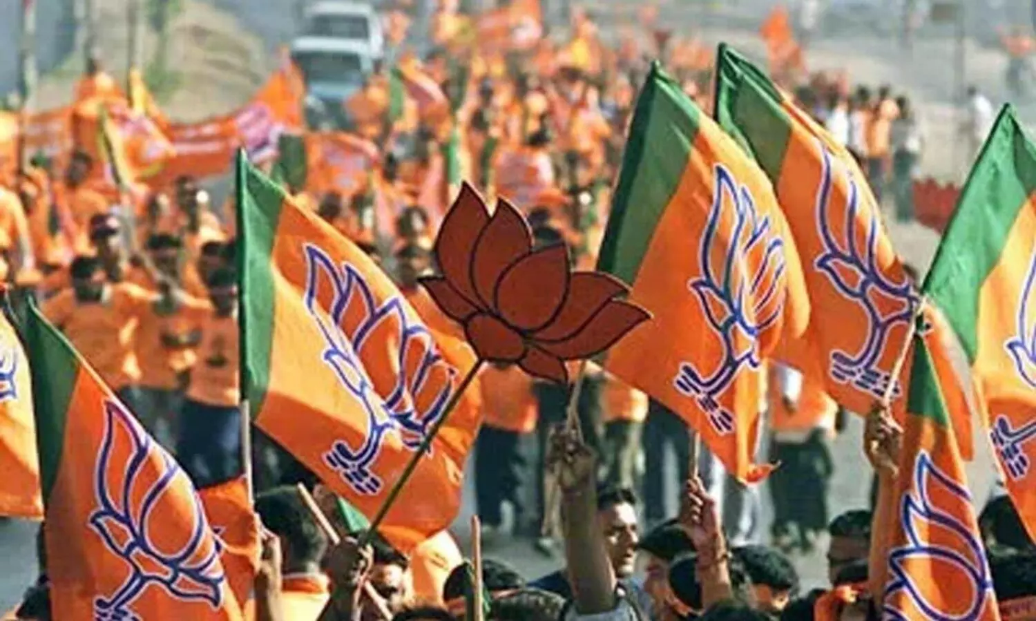 കുടുംബ രാഷ്ട്രീയ വിമർശം ജോർ; പക്ഷേ, മഹാരാഷ്ട്രയിൽ ബന്ധുക്കളെ കൂട്ടത്തോടെ കളത്തിലിറക്കി ബി.ജെ.പി