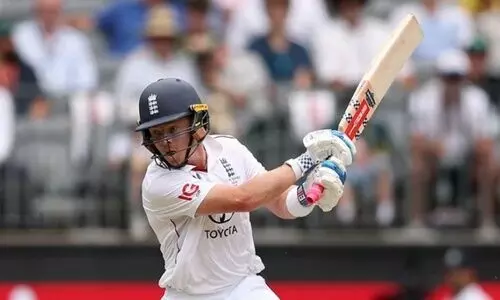 ആസ്ട്രേലിയ 132ന് പുറത്ത്, ലീഡുയർത്തി ഇംഗ്ലണ്ട്; പെർത്തിൽ ചാരമാകുമോ മൈറ്റി ഓസീസ്?