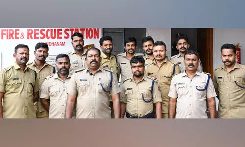 സുരക്ഷാവലയം തീര്‍ത്ത്​ അഗ്​നിരക്ഷാസേന