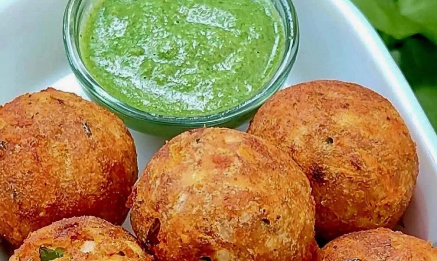 ചിക്കൻ ബ്രെഡ് ബാൾസ്