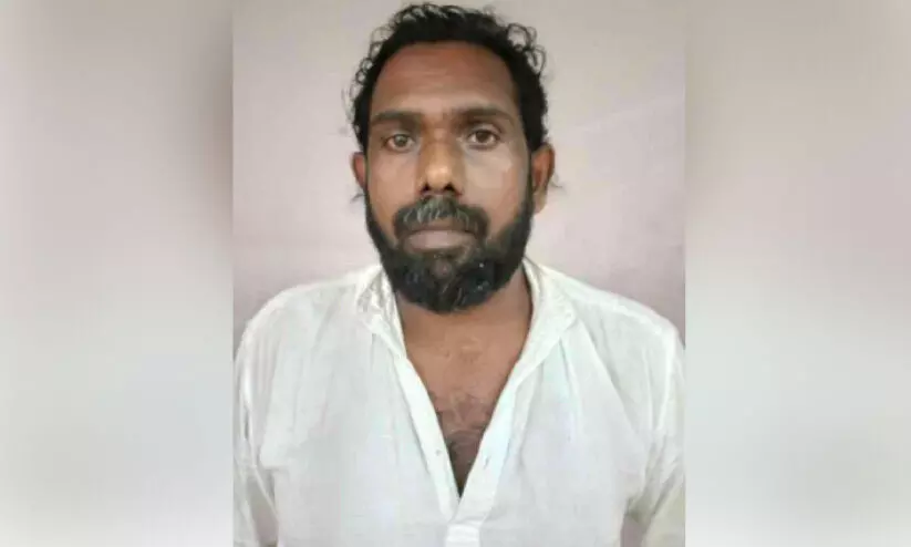 ആംബുലൻസിന്റെ ചില്ല് അടിച്ച് തകർത്ത ഓട്ടോ ഡ്രൈവർ അറസ്റ്റിൽ