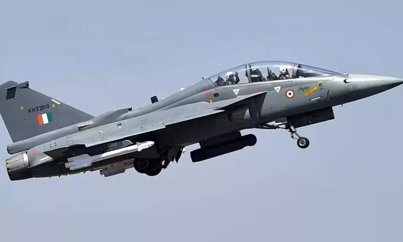 തേജസ് യുദ്ധ വിമാനത്തിന്റെ തകർച്ച പ്രതിരോധ കയറ്റുമതിക്ക് കനത്ത തിരിച്ചടി തേജസ് യുദ്ധ വിമാനത്തിന്റെ തകർച്ച പ്രതിരോധ കയറ്റുമതിക്ക് കനത്ത തിരിച്ചടി