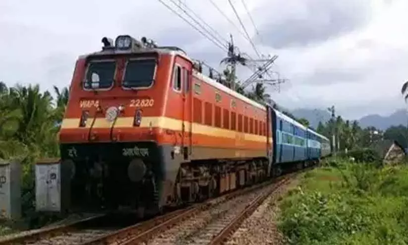 റിസർവേഷൻ കൗണ്ടറുകളിലെ തത്കാൽ ബുക്കിങ്ങിന് ഒ.ടി.പി വരുന്നു റിസർവേഷൻ കൗണ്ടറുകളിലെ തത്കാൽ ബുക്കിങ്ങിന് ഒ.ടി.പി വരുന്നു