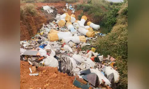 എടയൂരിൽ പുറത്തുനിന്ന് മാലിന്യം എത്തിച്ച് കത്തിക്കുന്നതായി പരാതി