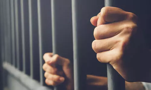 എ.​സി മോ​ഷ​ണം: പ്ര​തി​ക്ക്​ ര​ണ്ടു​വ​ർ​ഷം ത​ട​വു​ശി​ക്ഷ 1.3 ല​ക്ഷം ദി​ർ​ഹം പി​ഴ​യും അ​ട​ക്ക​ണം