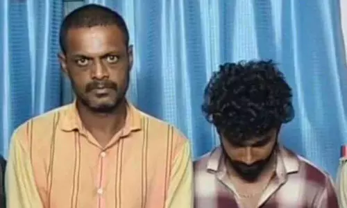 റെയിൽവേയുടെ ഇരുമ്പ് സാധനങ്ങൾ മോഷ്ടിച്ച രണ്ടുപേർ പിടിയിൽ