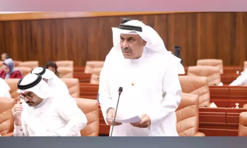 വി​സി​റ്റ് വി​സ ജോ​ലി പെ​ർ​മി​റ്റാ​ക്കു​ന്ന​ത് പൂ​ർ​ണ​മാ​യും ത​ട​യ​ണം