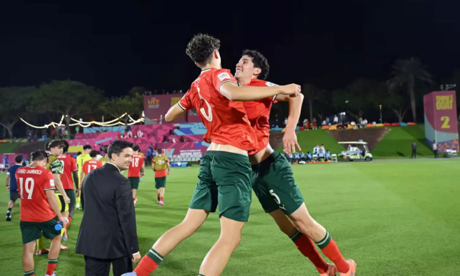 അ​ണ്ട​ർ 17 ലോ​ക​ക​പ്പ്; ത്രി​ല്ല​ടി​പ്പി​ക്കാ​ൻ സെ​മി പോ​രാ​ട്ടം ഇ​ന്ന്