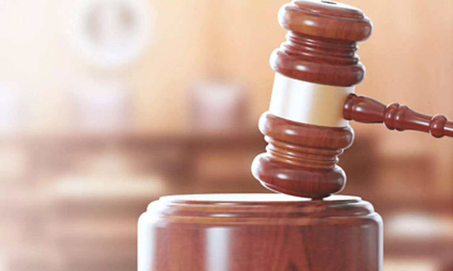 വ​ർ​ക്ക് പെ​ർ​മി​റ്റ് ഇ​ല്ലാ​തെ ജോ​ലി ചെ​യ്തു​വെ​ന്ന് ആ​രോ​പ​ണം; പ്ര​തി​ക്ക് ക്ലീ​ൻ ചി​റ്റ് ന​ൽ​കി ബ​ഹ്‌​റൈ​ൻ കോ​ട​തി