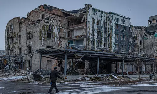 യുക്രെയ്നിലെ നിർണായകമായ നഗരം പോക്രോസ്കിന്റെ 75 ശതമാനം നിയന്ത്രണവും റഷ്യ ഏറ്റെടുത്തു യുക്രെയ്നിലെ നിർണായകമായ നഗരം പോക്രോസ്കിന്റെ 75 ശതമാനം നിയന്ത്രണവും റഷ്യ ഏറ്റെടുത്തു