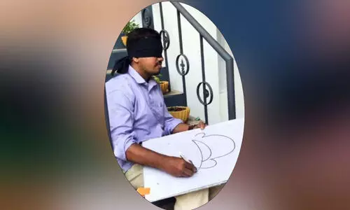 കൺ മൂടിയാലും ​മായാതെ വർണങ്ങൾ