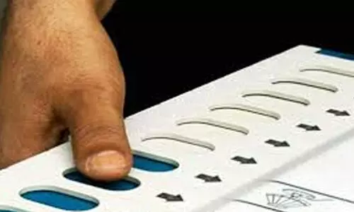 കോ​ള​യാ​ട്: ചെ​ങ്കോ​ട്ട​യി​ൽ വി​ള്ള​ൽ വീ​ഴു​മോ