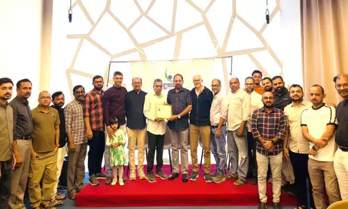 ബ​ഷീ​ർ മാ​സ്റ്റ​ർ​ക്ക് സ്വീ​ക​ര​ണം ന​ൽ​കി