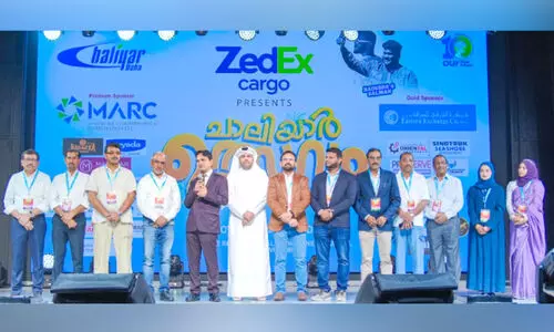 ദൃ​ശ്യ​വി​രു​ന്നൊ​രു​ക്കി ചാ​ലി​യാ​ർ ഉ​ത്സ​വം -25