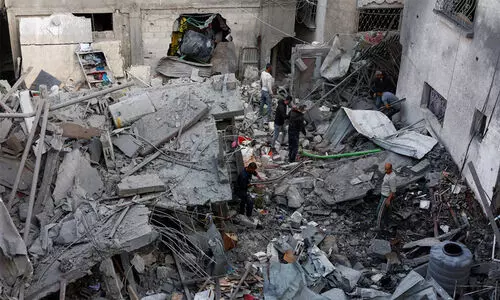 ഇ​സ്രാ​യേ​ലി​ന്‍റെ വെ​ടി​നി​ർ​ത്ത​ൽ ലം​ഘ​നം; ഈ​ജി​പ്ത് ര​ഹ​സ്യാ​ന്വേ​ഷ​ണ മേ​ധാ​വി​യു​മാ​യി കൂ​ടി​ക്കാ​ഴ്ച ന​ട​ത്തി ഹ​മാ​സ്