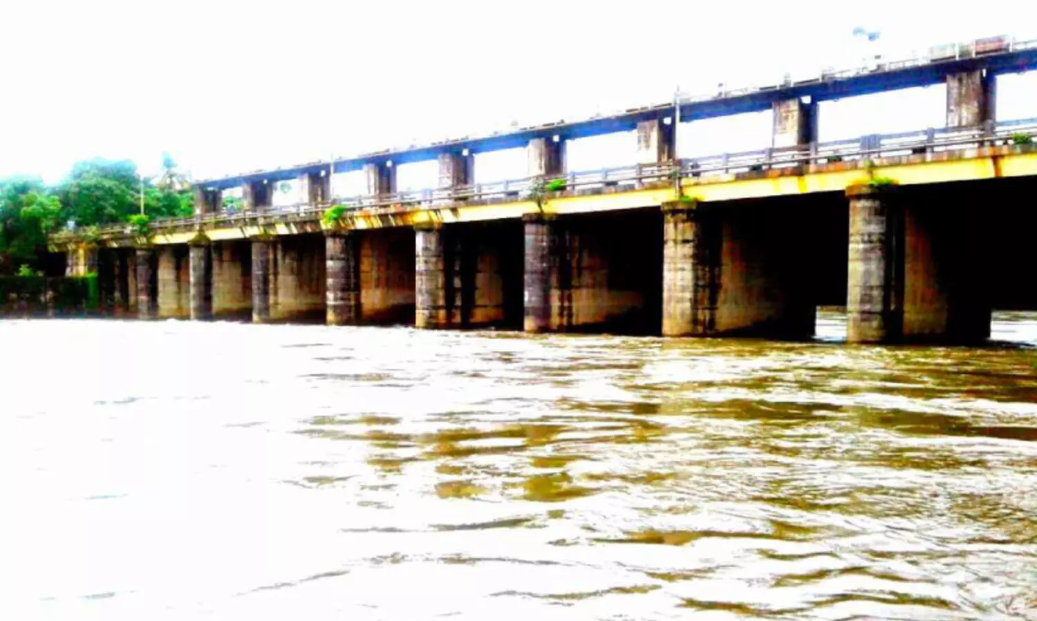 കണക്കൻകടവ് സ്ലൂയിസ് കം ബ്രിഡ്ജ് ഷട്ടർ വീണ്ടും തകരാറിൽ