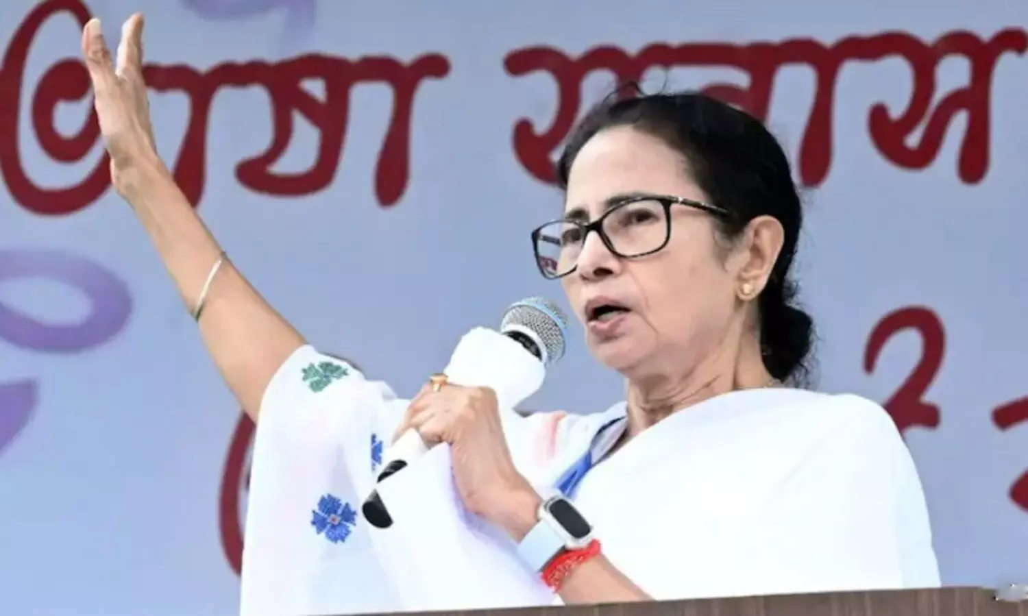 തെരഞ്ഞെടുപ്പ് കമീഷൻ ‘ബി.ജെ.പി കമീഷനാ’യി, എന്തിനാണ് തിരക്കിട്ട് എസ്.ഐ.ആർ നടപ്പാക്കുന്നത്?  -മമത ബാനർജി