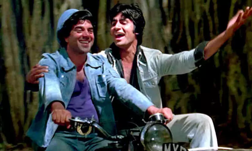 Dharmendra and Amitabh Bachchan (file photo)