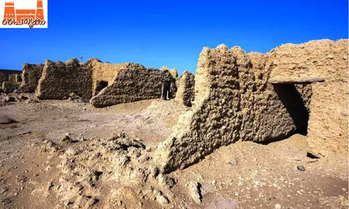 പോ​യ​കാ​ല പ്ര​താ​പ​ങ്ങ​ളു​ടെ ഓ​ർ​മ​ക​ളി​ൽ അ​ൽ ഖാ​ദി​മ ഗ്രാ​മം