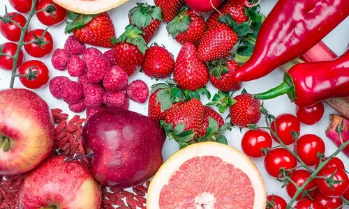 ചുവന്ന പഴങ്ങളും പച്ചക്കറികളും കഴിക്കുന്നതിന്‍റെ  ആരോഗ്യ ഗുണങ്ങൾ