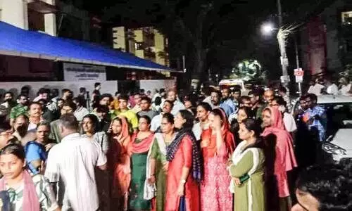 കുടിവെള്ളം മുടങ്ങിയിട്ട് അഞ്ചുദിനം; നാട്ടുകാർ റോഡ് ഉപരോധിച്ചു