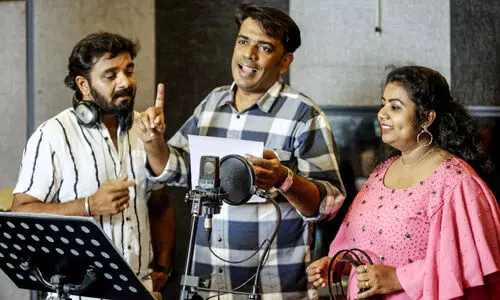 പാർട്ടി ഏതായാലും പാട്ട് റെഡി