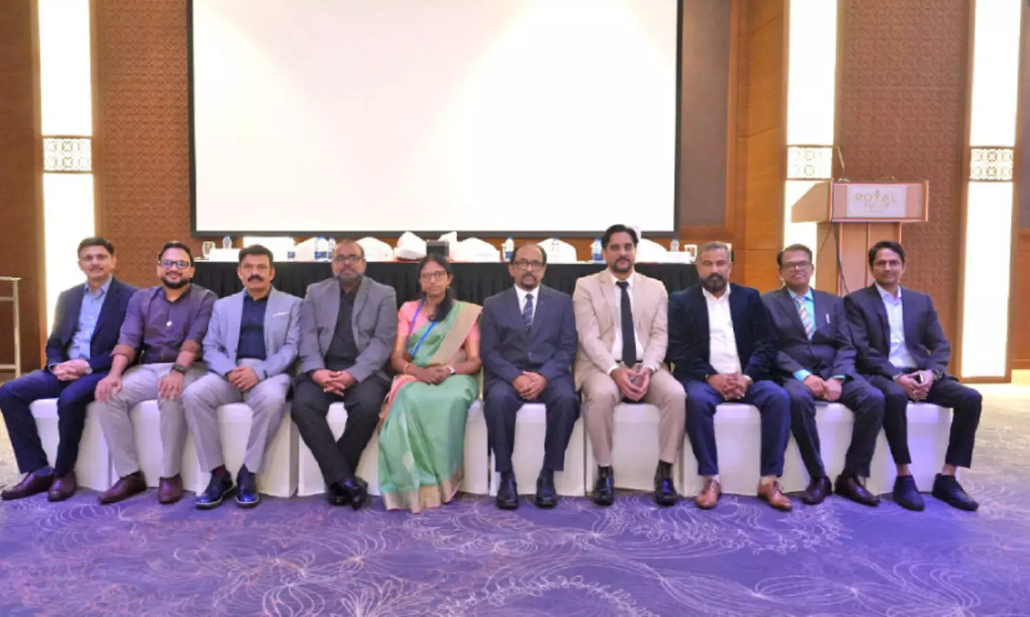 ഐ.​എം.​എ നെ​ടു​മ്പാ​ശ്ശ​രി പ്ര​വാ​സി ശാ​ഖ ഭാ​ര​വാ​ഹി​ക​ൾ