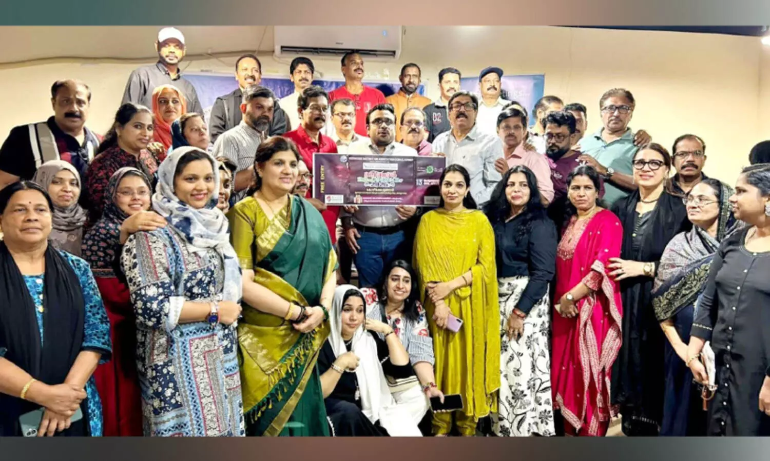 മ​ല​ബാ​ർ മ​ഹോ​ത്സ​വം എ​ൻ​ട്രി കൂ​പ്പ​ൺ പ്ര​കാ​ശ​നം