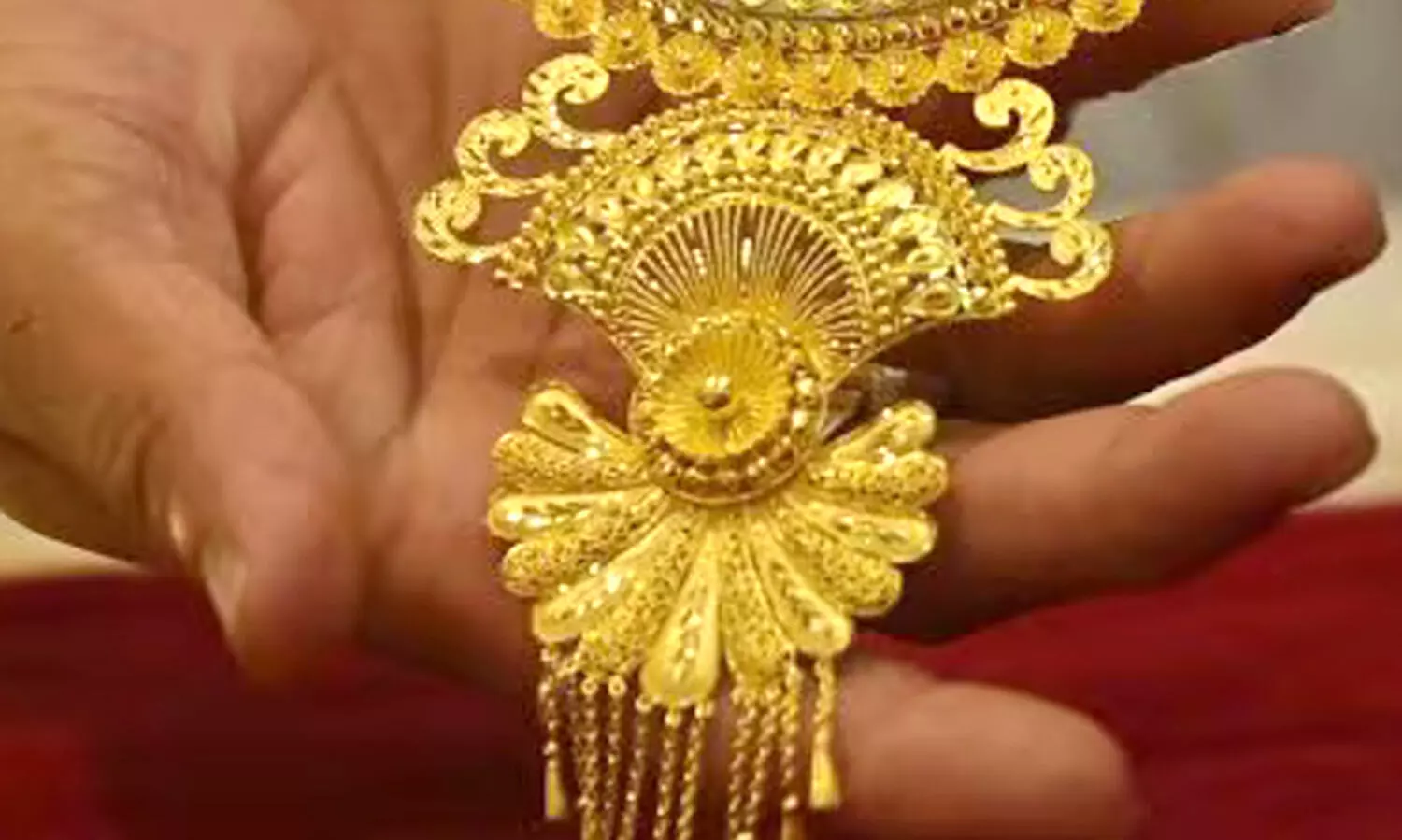 കയറ്റം തന്നെ! അറിയാം ഇന്നത്തെ സ്വര്‍ണവില